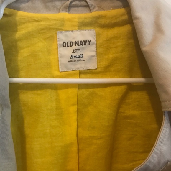 Old Navy belted trench coat - size small - Picture 4 of 8